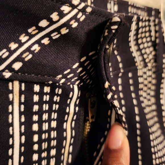 a.n.a Twill 5" Black/White Shorts Size 4 NWOT - Picture 8 of 9